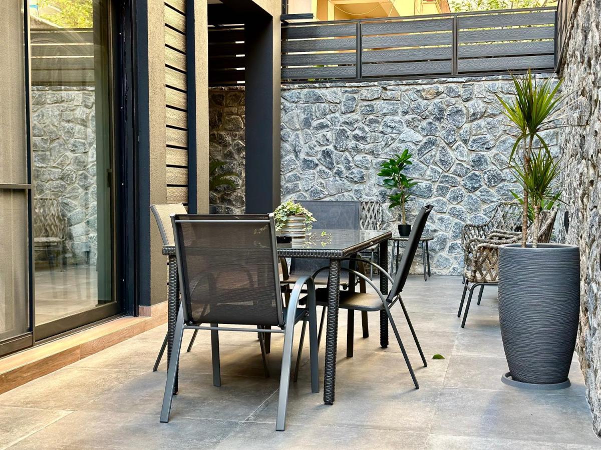 T&T Luxury Apartments - Rooftop Jacuzzi Atenas Exterior foto